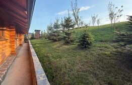 Cabana din lemn rotund, 2 camere, 140 mp, teren 2800 mp, Paltinoasa