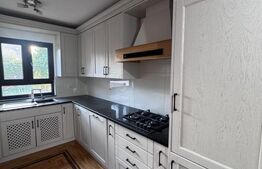 Casa individuala cu garaj si foisor, centru- Horodnic de Sus