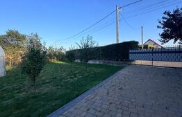 Casa individuala cu garaj si foisor, centru- Horodnic de Sus