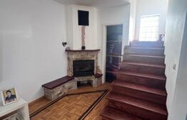 Casa individuala cu garaj si foisor, centru- Horodnic de Sus