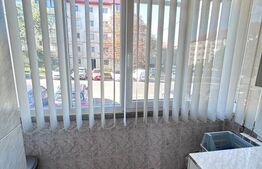 Apartament cu 3 camere, 60 mp, decomandat, zona Obcini