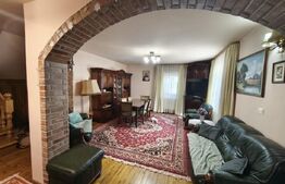 Casa 5 camere, zona ultracentrala, 1500mp teren, Radauti