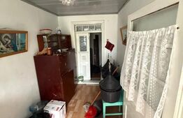 Casa batraneasca, 65 mp si teren intravilan 5600 mp, Adancata