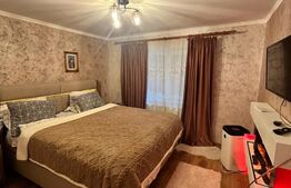 Apartament 3 camere modern, zona centrala, parter- Siret