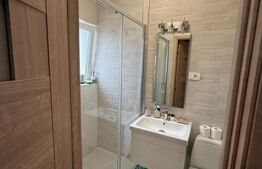 Apartament cu 3 camere, etaj intermediar, 78 mp utili, Burdujeni