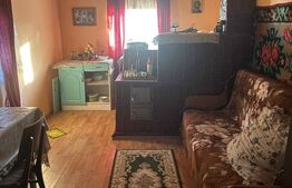 Casa batraneasca, teren 5183 mp, sat Calugareni, comuna Adancata