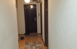 Apartament cu 3 camere, decomandate, etaj 1, bloc din cărămidă