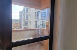 Apartament cu 3 camere, 80.5 mp utili, etaj intermediar, zona Centrală