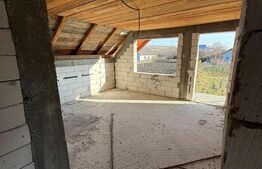 Casa cu etaj la rosu, 160 mp utili, 1200 mp teren, zona Trei Movile - Scheia