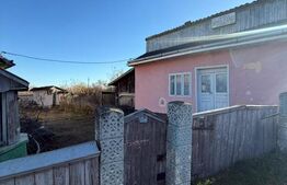 Casa batraneasca, 50 mp si teren intravilan 4900 mp, Udesti