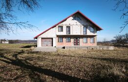 Casa individuala, 1800mp teren, zona Mitocu Dragomirnei, Suceava