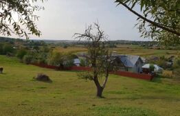 Casa batraneasca, 40 mp si teren intravilan de 2700 mp, loc. Stanca - Zvoristea