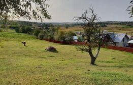 Casa batraneasca, 40 mp si teren intravilan de 2700 mp, loc. Stanca - Zvoristea