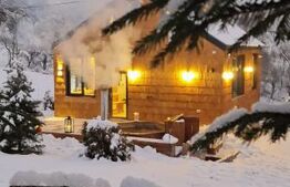 Pensiune turistică complet funcțională, cu saună rusească, zona Cacica, Suceava