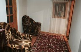 Casa de vanzare cu 3 camere, 80 mp, 900 mp teren, Siret