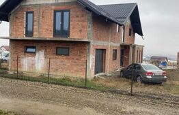 Casa individuala, 9.6 ari teren, zona Bosanci