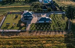 Casa exclusivista cu arhitectură unică, 320mp utili, Horodnic de Sus, Radauti
