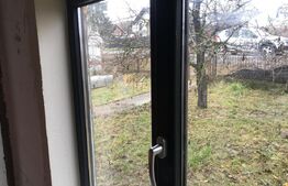 Casa batraneasca,partial renovata,loc. Meresti,3400mp teren