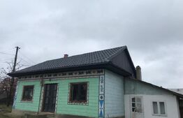 Casa batraneasca,partial renovata,loc. Meresti,3400mp teren