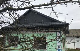 Casa batraneasca,partial renovata,loc. Meresti,3400mp teren