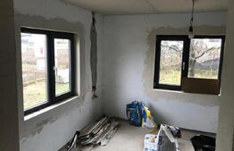 Casa batraneasca,partial renovata,loc. Meresti,3400mp teren