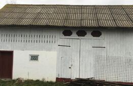 Casa batraneasca,partial renovata,loc. Meresti,3400mp teren