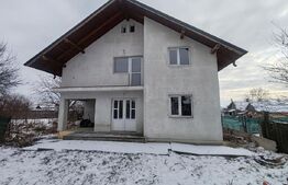 Casa de vanzare, 140mp + teren 603 mp, Salcea