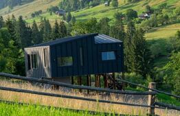 Cabana Tiny House, cu 2 ha teren intravilan, în Bucovina, Moldovita