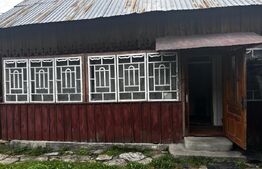 Teren intravilan de vânzare, 6500mp + o casă bătrânească, în Voroneț