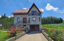 Casă individuală, 150 mp, teren 10.000mp, la periferia Sucevei