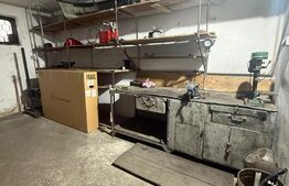 Hala industriala echipata complet service, 90 mp, zona Scheia