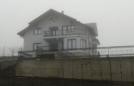 Casa de lux, 270mp utili, 7 camere, 1800mp teren in Salcea