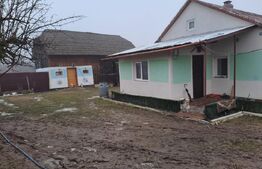 Casa parter, 72 mp utili, 1600 mp teren, zona Maritei