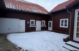 Casa  spatioasa , teren 3300 mp, Dornesti