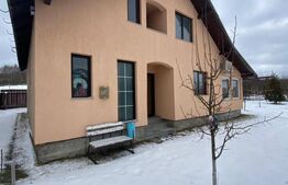 Casă de vânzare în Dorna Candrenilor disponibilă imediat