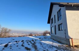 Doua case in Sfantu Ilie, 110 mp utili, garaj, acces privat