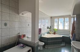 Apartament cu 3 camere, 128 mp, zona Ultracentrală
