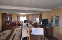 Casa multifunctionala, 420mp, 2300mp teren, Siret
