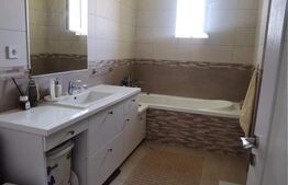 Apartament 3 camere, decomandat, 90 mp, zona Primarga 