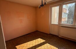 Apartament cu 3 camere, etaj intermediar, zona Tribunal