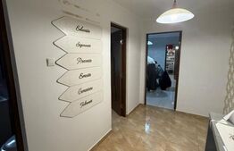 Apartament cu 3 camere, 60 mp, pretabil spatiu comercial, zona Centrala