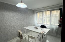 Apartament cu 3 camere, 60 mp, pretabil spatiu comercial, zona Centrala