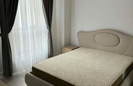 Apartament cu 3 camere, bloc nou, decomandat, zona Centrala