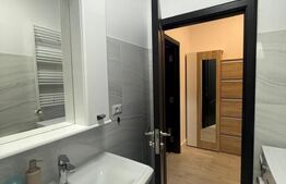 Apartament cu 3 camere, bloc nou, decomandat, zona Centrala