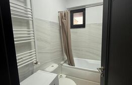 Apartament cu 3 camere, bloc nou, decomandat, zona Centrala