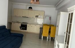 Apartament cu 3 camere, bloc nou, decomandat, zona Centrala