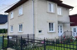 Casă de vânzare, 8 camere, 263 mp + 400 mp teren, în Câmpulung Moldovenesc 