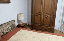 Casă de vânzare, 8 camere, 263 mp + 400 mp teren, în Câmpulung Moldovenesc 