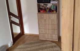 Apartament 2 camere, 40 mp, semidecomandat, etaj intermediar, zona Universității