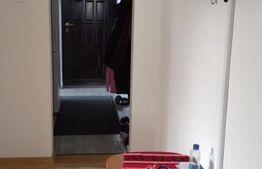 Apartament 2 camere, 40 mp, semidecomandat, etaj intermediar, zona Universității